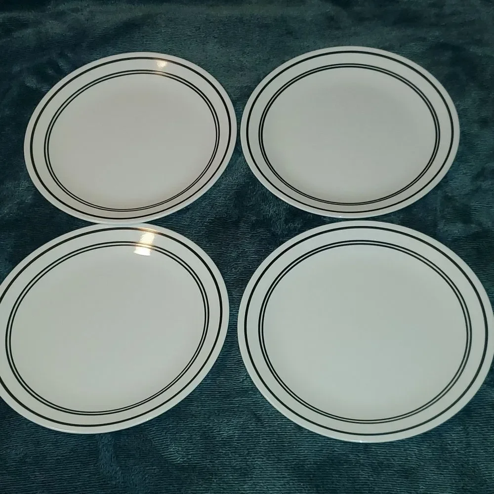 Classic Cafe in Black by‎ Corelle Set of Four 10.5